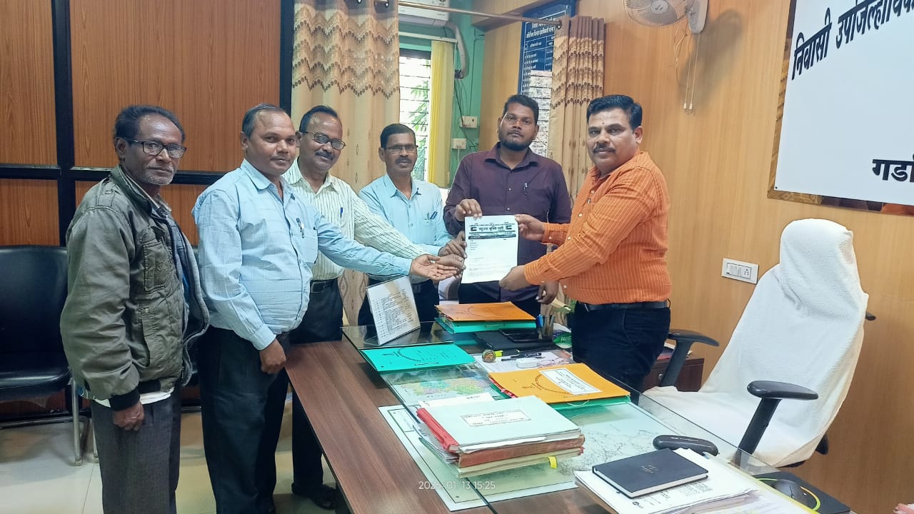 स्थानिक स्वराज्य संस्थेच्या निवडणूकीत व्हीव्हीपॅट मशीन लावावे - बहुजन मुक्ती पार्टीचे जिल्हाधिकारी मार्फत राष्ट्रपतींना निवेदन