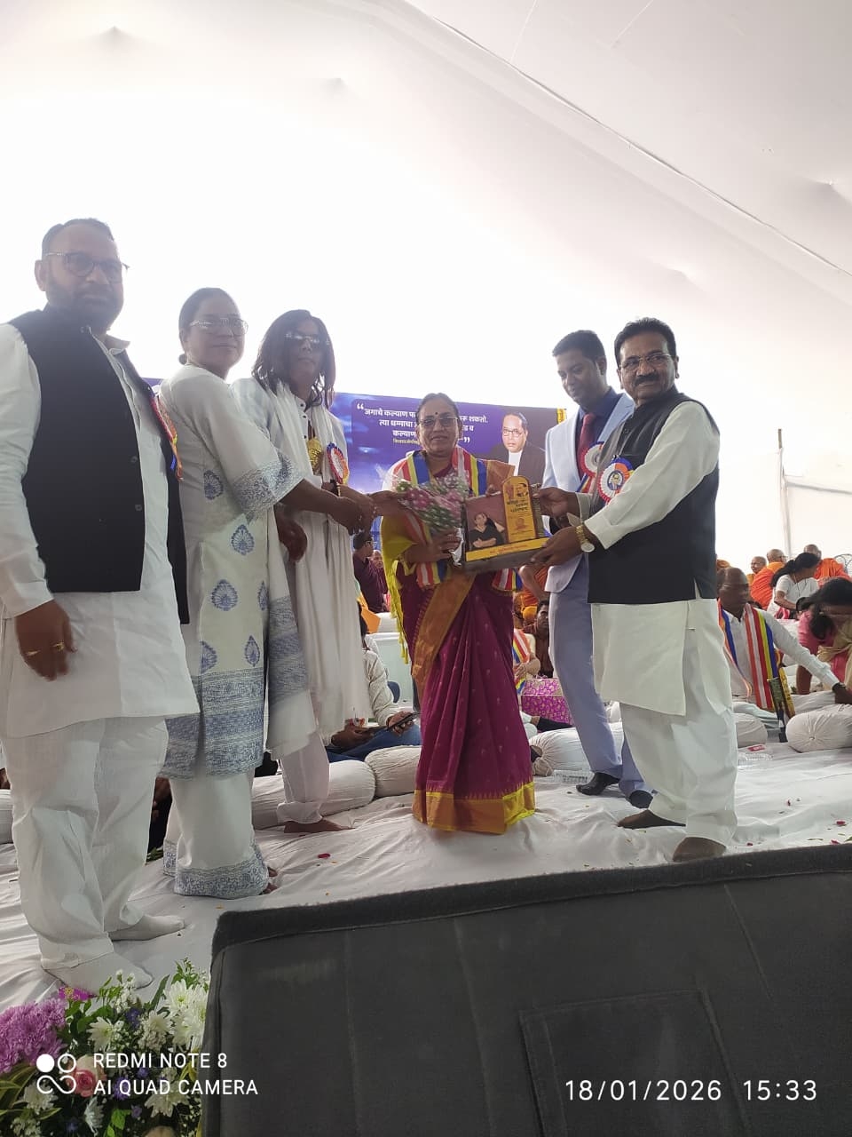 वर्धा येथील धम्म परिषदेत शुशीला भगत यांचा समाज भुषण पुरस्काराने सत्कार