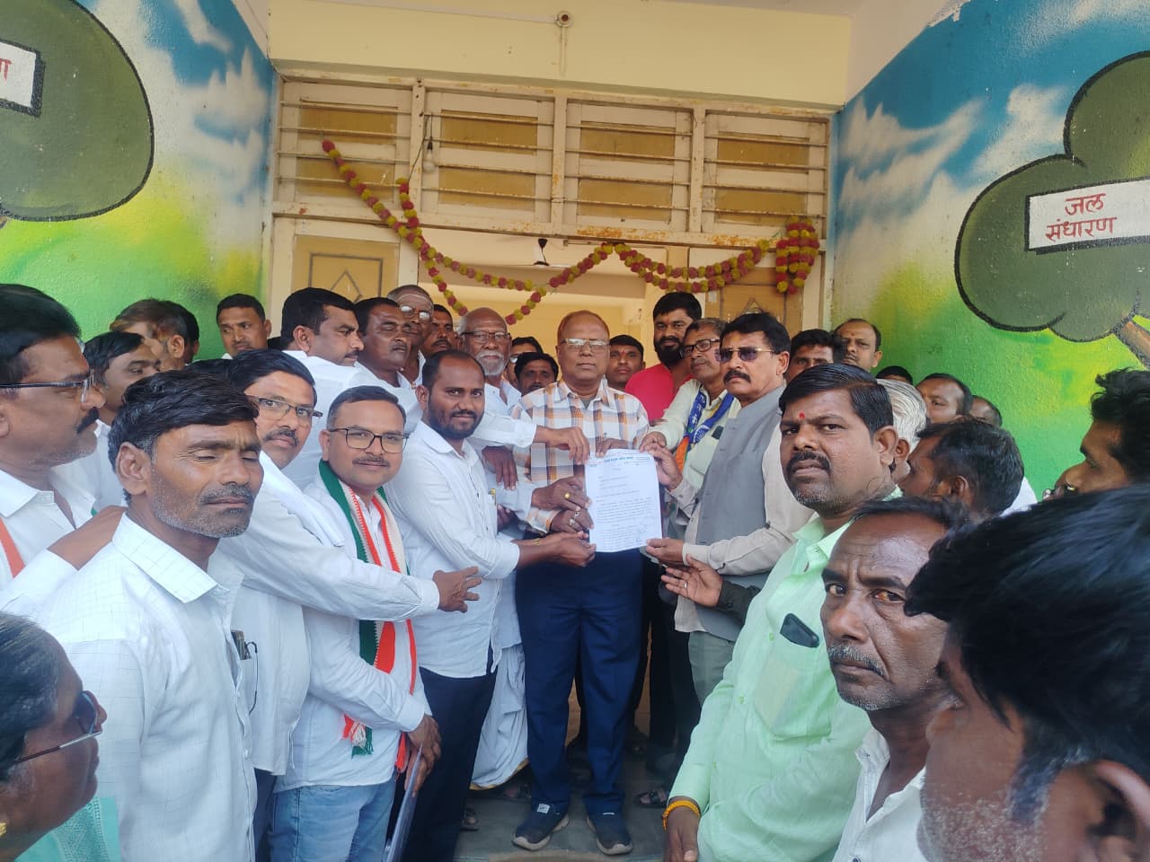 ♨️शेतकरी व जनसामान्यांच्या न्यायहक्कांसाठी काँग्रेसचा जनआक्रोश मोर्चा