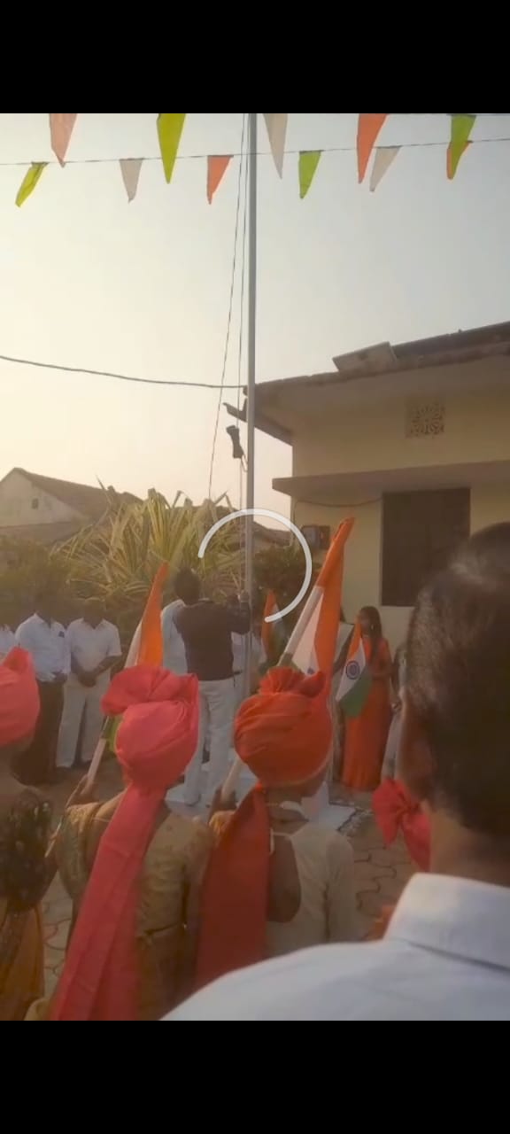 ग्रामपंचायत पिंपळगांव (भोसले ) ग्रामसेवकांनी राष्ट्रध्वजाचा अपमान केल्याबद्दल त्यांचेवर कारवाई करा. सामाजिक कार्यकर्ता अनिल नंदेश्वर यांची मागणी