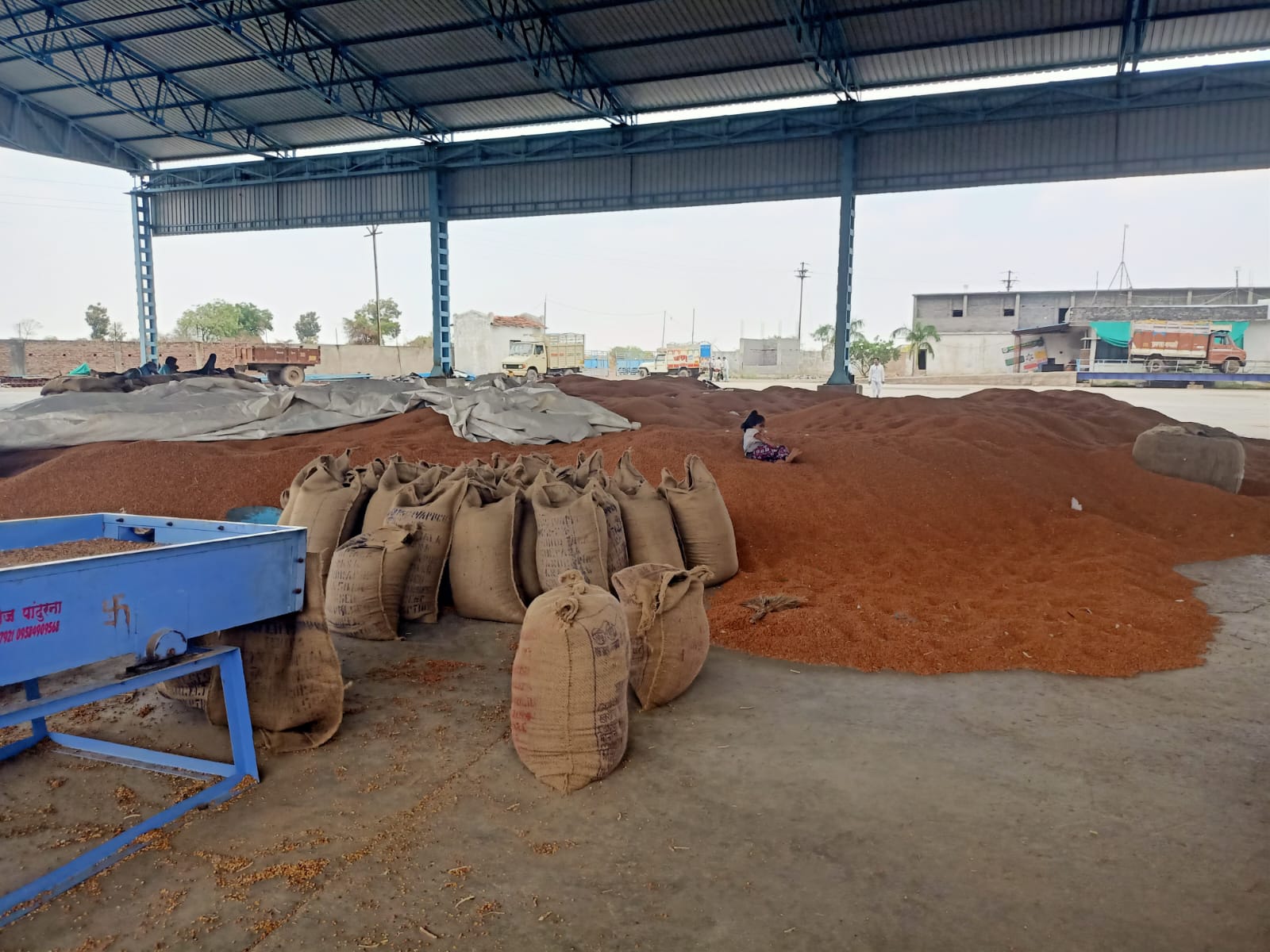रब्बी हंगामाचे शासकीय दरात धान्य खरेदी केंद्र तातडीने सुरू करा