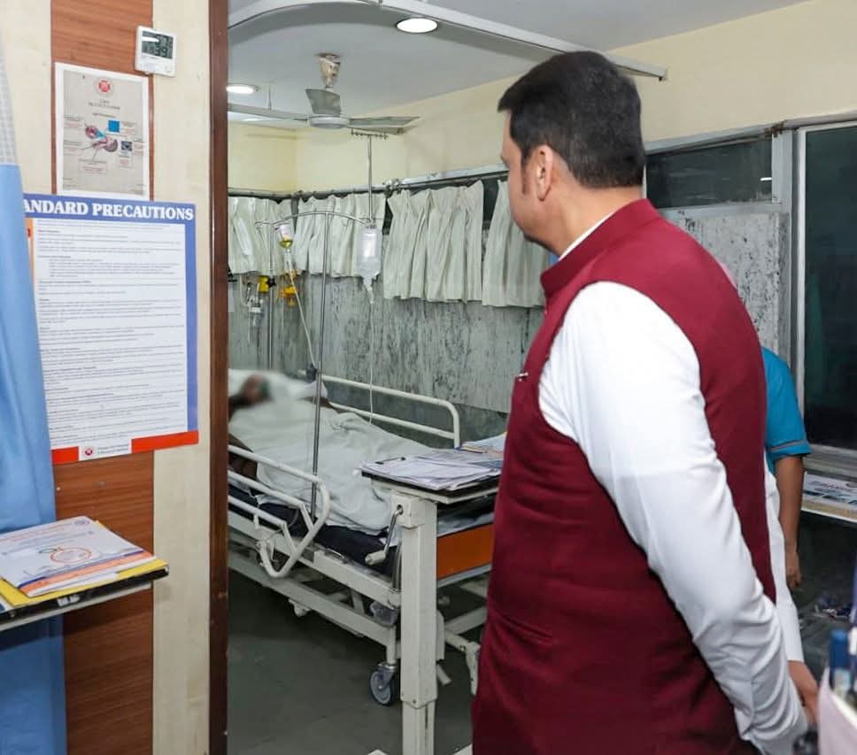 मुख्यमंत्र्यांनी घेतली जखमींची भेट