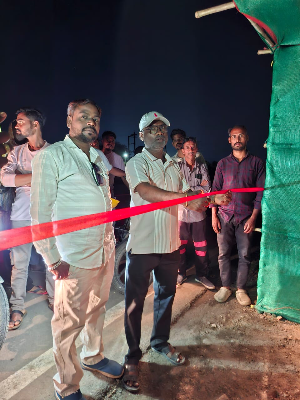 कुकुडसाथ फाट्यावर पाणपोईचे उद्घाटन