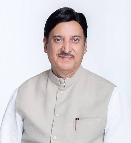 सहकारमहर्षी दिलीपरावजी देशमुख यांच्या वाढदिवसानिमित्त लातूर जिल्ह्यात मोफत नेत्र तपासणी व मोतीबिंदू शस्त्रक्रिया शिबिराचे आयोजन