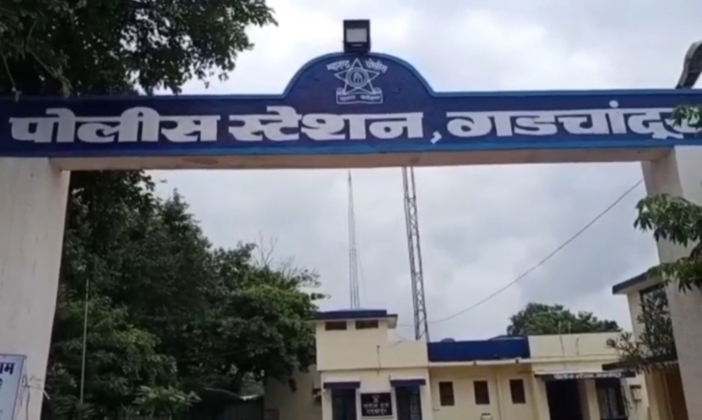 गडचांदूर पोलिसांची 'श्री साई पान पॅलेस'वर धडक कारवाई; प्रतिबंधित गुटखा-खर्र्यासह ₹ 24 हजारांचा मुद्देमाल जप्त!मालक फरार,नोकर ताब्यात.