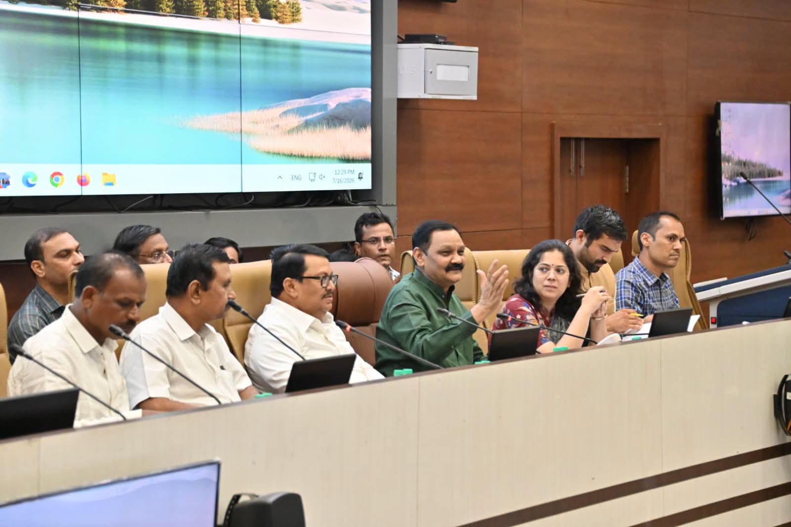 ब्रह्मपुरी तालुक्यातील मूलभूत सुविधा 100 टक्के परिपूर्ण करा