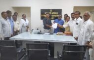 पावसाची दडी, धान पिके धोक्यात! तात्काळ पाणी सोडण्याच्या मागणीसाठी भाकपचा गोसेखुर्द कार्यालयाला 'घेरा डालो' आंदोलन